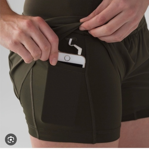 Lululemon Squad Goals Short (3.5") Dark Olive - Picture 4 of 9